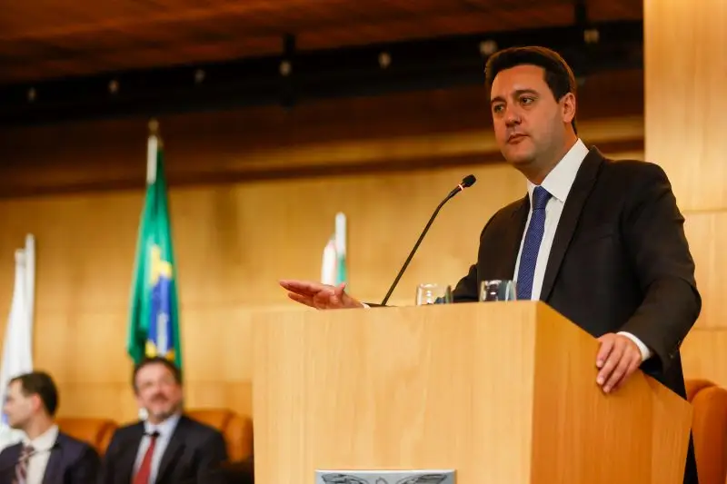 O governador Carlos Massa Ratinho Junior anunciou nesta terça-feira (12) que o Estado vai ampliar seu apoio ao trabalho do Grupo de Atuação Especial de Combate ao Crime Organizado (Gaeco) fornecendo policiais para atuarem em um novo núcleo do grupo em Umuarama, na região Noroeste.