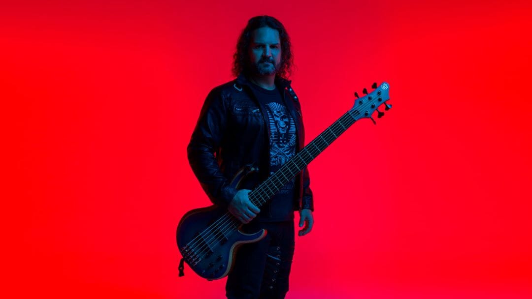 Felipe Andreoli, baixista do Angra - Cred Henrique Grandi