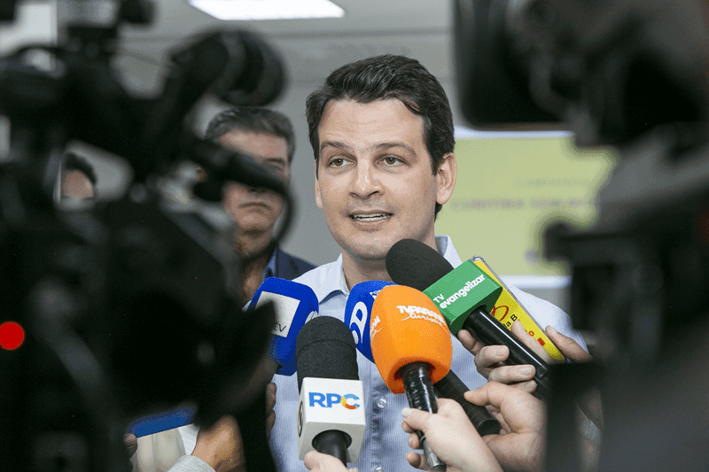 Eduardo Pimentel determina a criação de Plano Municipal de Combate à Dengue e ampliação dos mutirões. Foto: Pedro Ribas/SMCS