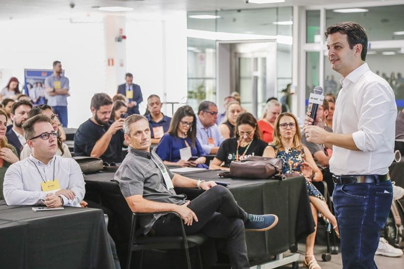 Prefeito Eduardo Pimentel participa do Café de Negócios da Abrasel. Curitiba, 11/02/2025. Foto: Pedro Ribas/SECOM