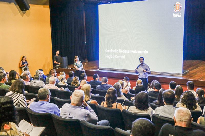 Prefeito Eduardo Pimentel participa da 1ª reunião da Comissão de Redesenvolvimento da Região Central. Curitiba, 25/02/2025. Foto: Pedro Ribas/SECOM