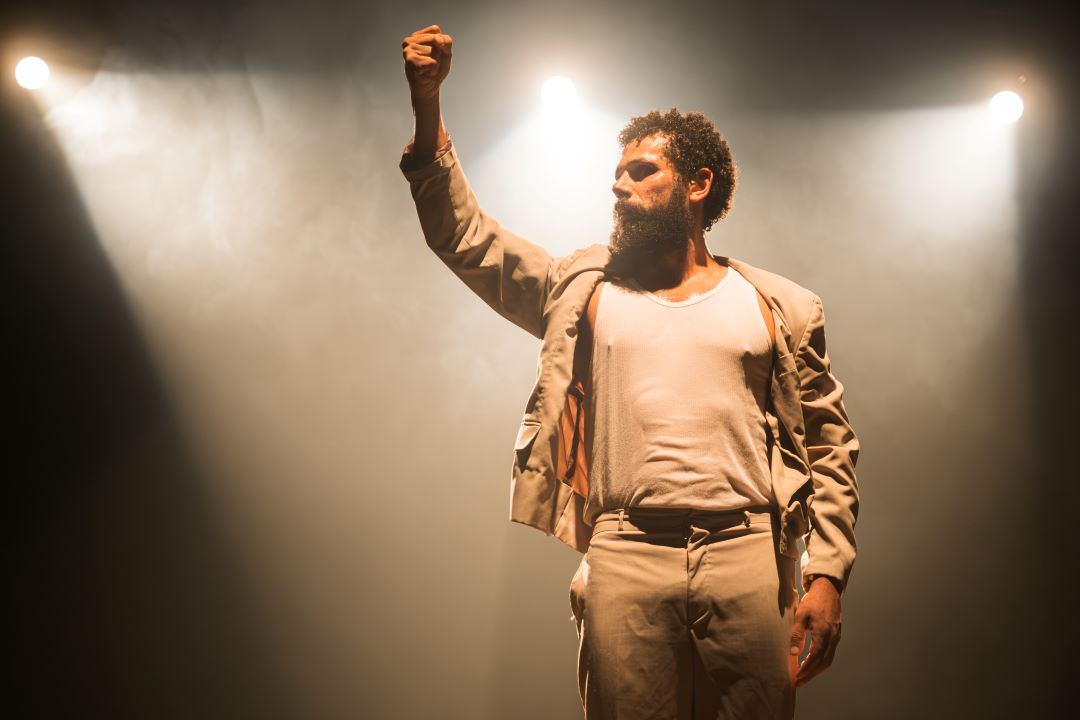 Amaury Lourenzo traz ao Sesc da Esquina o espetáculo A Luta Debora Agostini