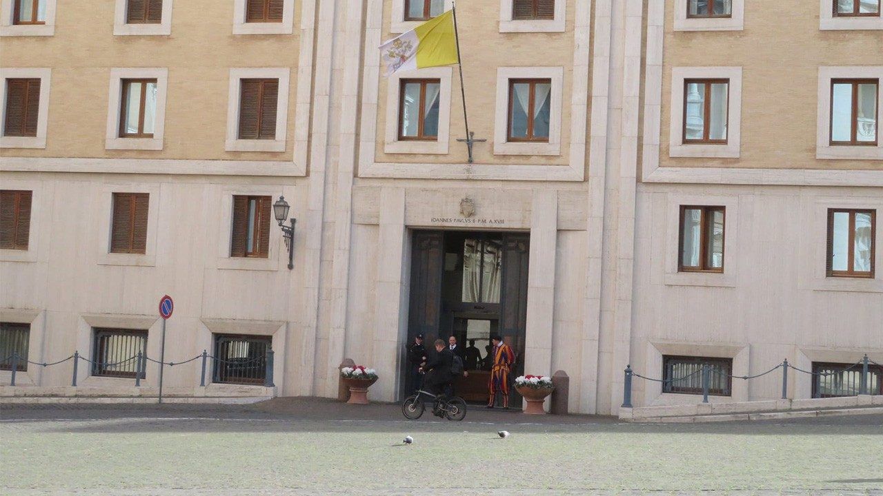 Francisco segue estável e mantém ritmo moderado de trabalho