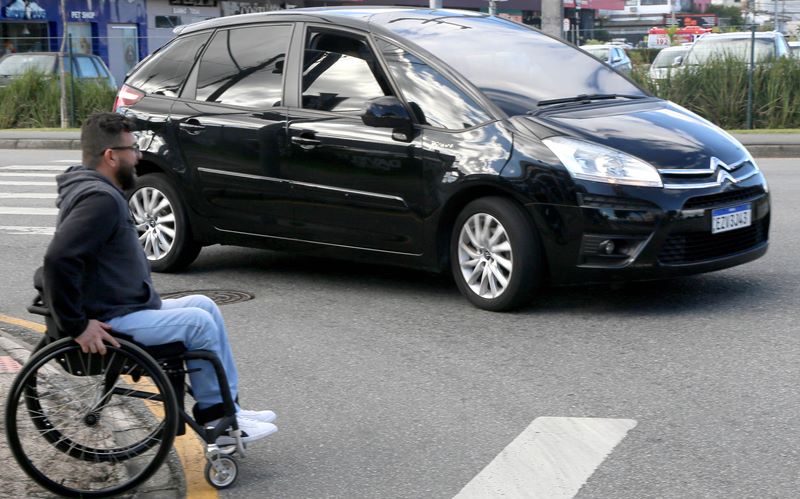 Maio Amarelo leva palestra sobre respeito no trânsito e acidentes no trajeto até o trabalho a empresas de Curitiba