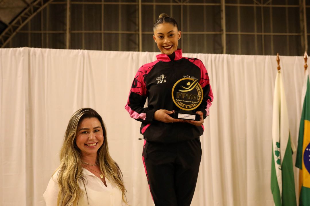 Ginástica Rítmica encanta público no ginásio da Secretaria do Esporte com presença de Barbara Domingos. Foto: Flávia Honorato