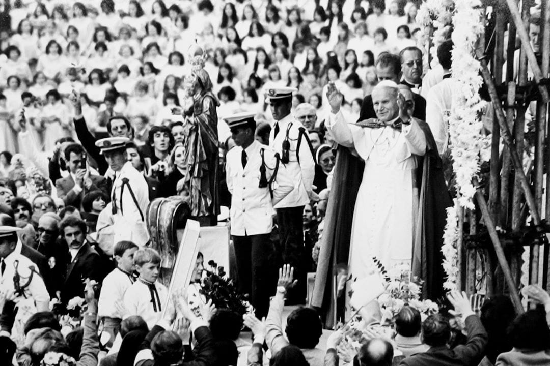 45 anos da visita do Papa João Paulo II ao Paraná, em Curitiba - Foto: Reprodução Acervo Museu da Imagem e do Som (MIS-PR) e Arquivo Público do Paraná