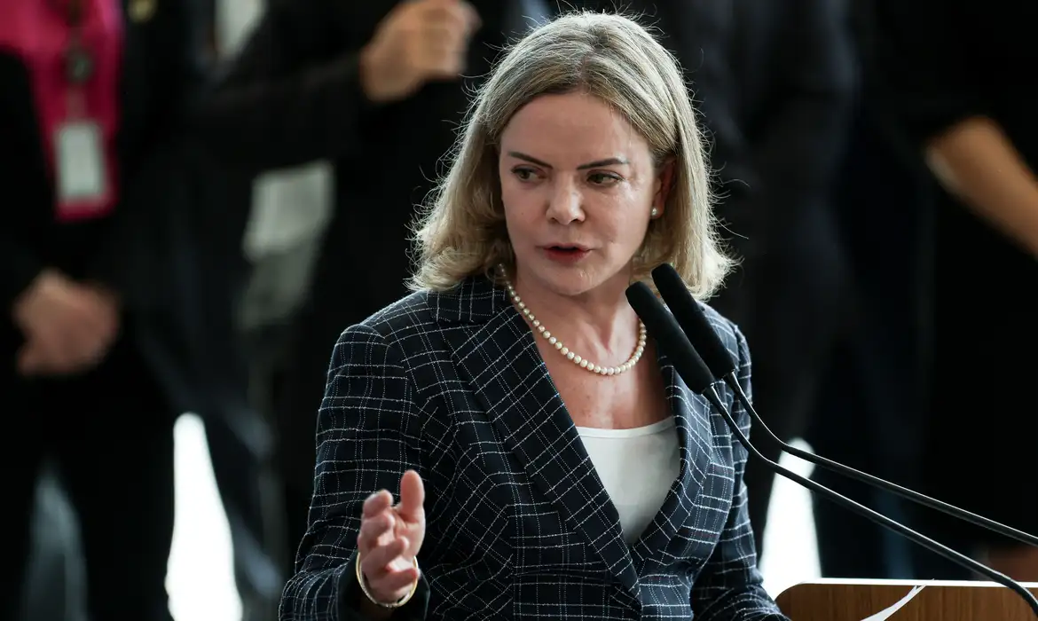 Itamaraty e Gleisi rechaçam ataque de vice-secretário de Trump