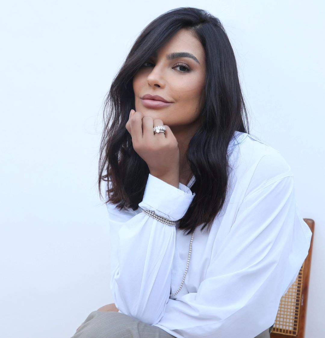 "Comunique-se com Elegância": comunicadora Cíntia Chagas palestra no Guairão