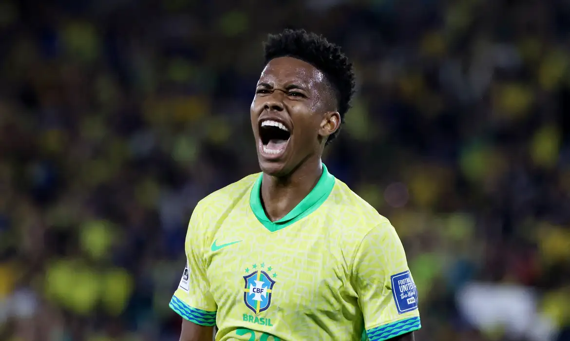 Brasil joga bem no Maracanã e derrota Chile pelas Eliminatórias