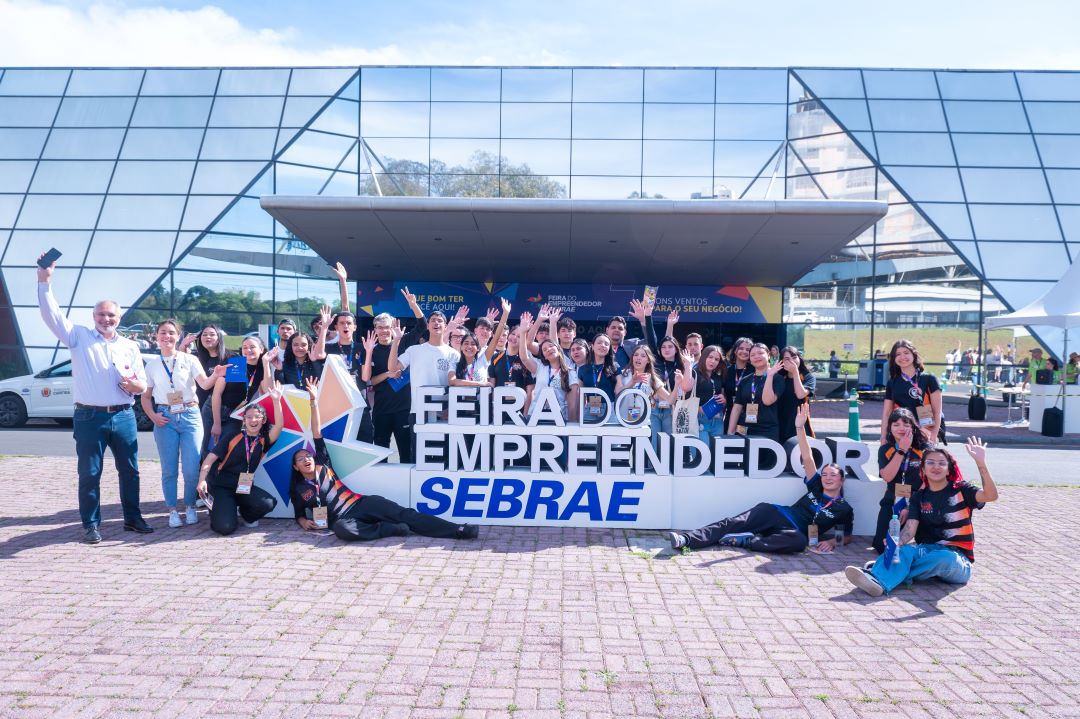 São 25 caravanas com destino à Feira do Empreendedor, de Curitiba. Foto: Inove.