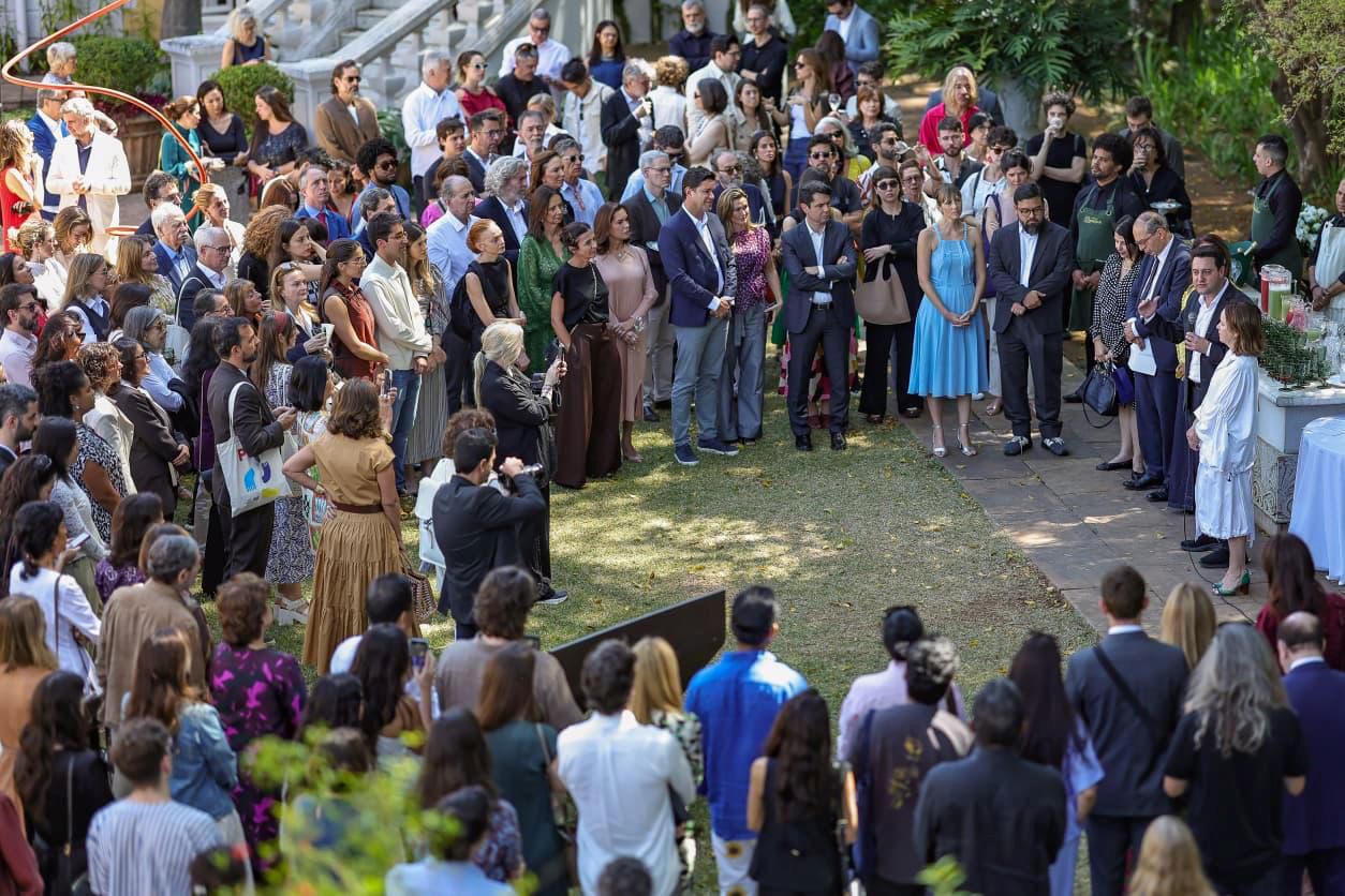 Curadores e colecionadores de arte comemoram criação do Centre Pompidou Paraná