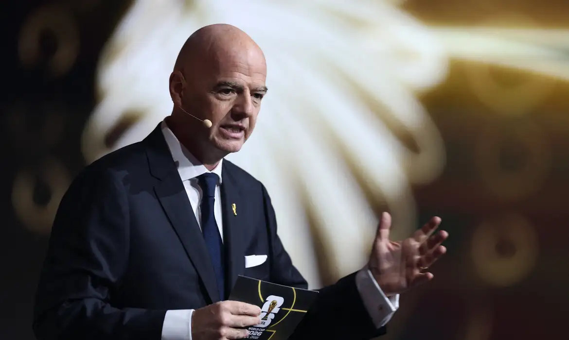 Segundo Infantino, a Fifa recebeu mais de 500 milhões de pedidos de ingressos para a Copa do Mundo deste ano, para os 6 milhões de ingressos disponíveis.