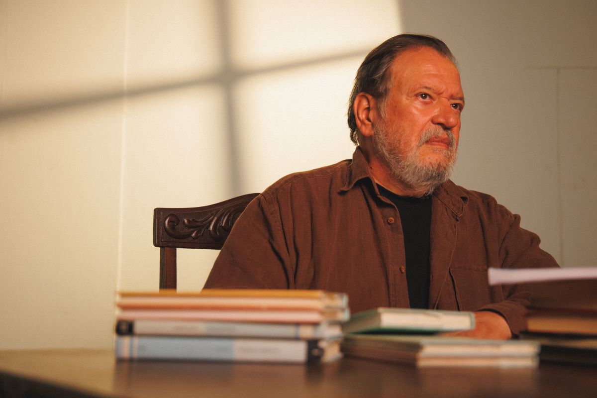 Luís Melo volta aos palcos de Curitiba em espetáculo sobre refugiados