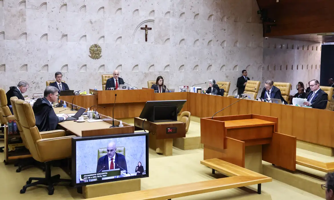 STF valida lei que garante igualdade salarial entre homens e mulheres