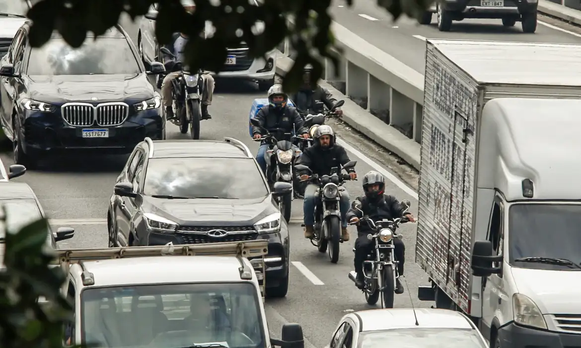 IBGE: trabalhadores por conta própria têm as maiores jornadas do Brasil 3 IBGE: trabalhadores por conta própria têm as maiores jornadas do Brasil