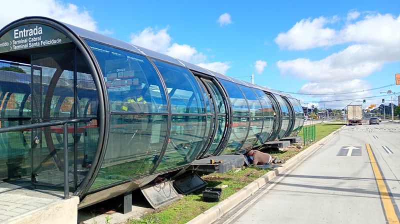 Estação-tubo Detran volta a funcionar neste sábado com integração temporal em Curitiba
