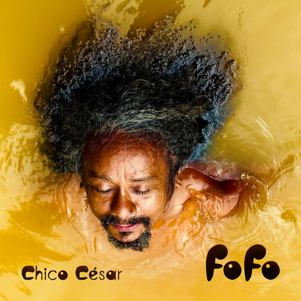Chico César apresenta show “FOFO” em temporada especial na CAIXA Cultural Curitiba