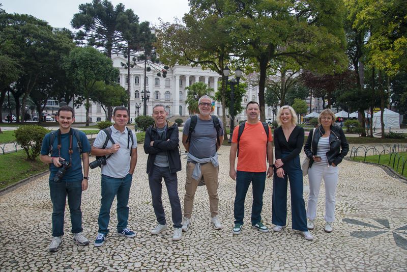 Imprensa portuguesa inicia roteiro turístico por Curitiba após voo inaugural da TAP