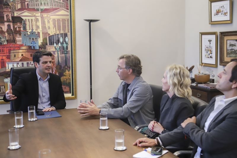 Eduardo Pimentel destaca potencial turístico e econômico da nova rota da TAP